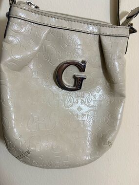 Guess Cream Patent G Logo Crossbody Bag